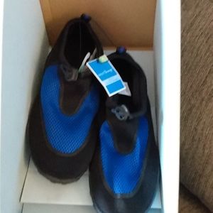 NWT,Water Shoes, Black and Blue, Men